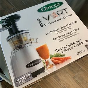 Omega VRT350 Low speed juicer